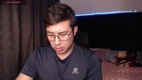 andrewmhilton_ online show from January 2026 07:13:01 AM