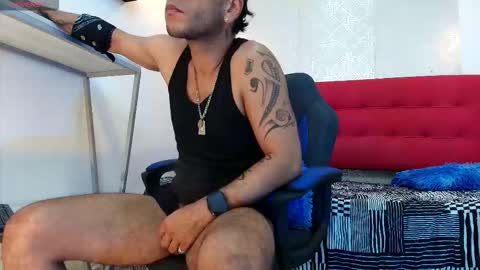   online show from October 2025 01:06:02 AM