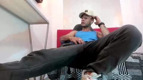   online show from November 2025 08:49:01 PM