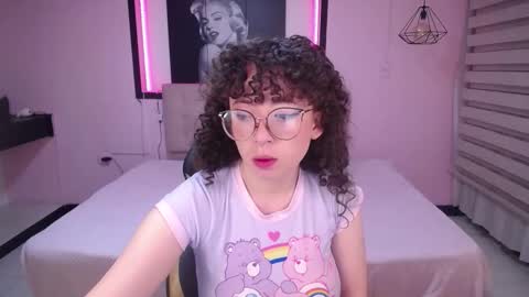 androm3da_ online show from December 2025 02:06:02 AM