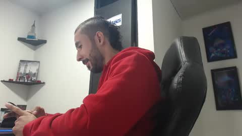 Snapshot of andruwang chatting on December 2024 05:17:01 AM Andru online show from December 2024 05:17:01 AM