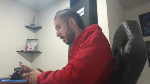 Snapshot of andruwang chatting on December 2024 04:22:02 AM Andru online show from December 2024 04:22:02 AM