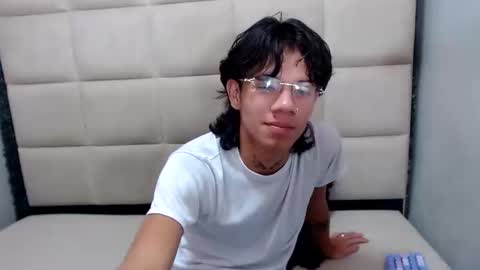 andy_dan1 online show from December 2024 06:41:01 AM