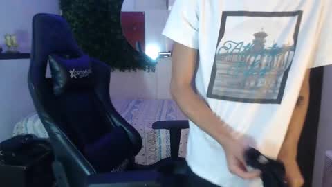 andy_dan1 online show from January 2025 01:46:01 PM