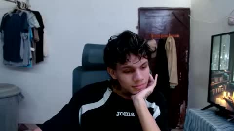 Snapshot of andy_dan1 chatting on June 2026 07:43:01 AM andy_dan1 online show from June 2026 07:43:01 AM