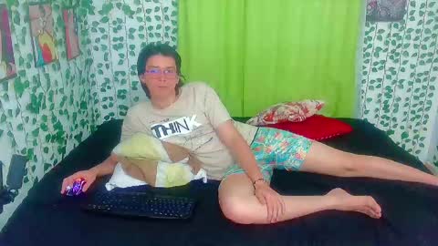 Snapshot of andy_gray01 chatting on May 2026 12:54:02 PM Andy Gray online show from May 2026 12:54:02 PM