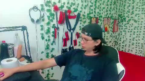 Snapshot of andy_gray01 chatting on June 2026 12:26:01 PM Andy Gray online show from June 2026 12:26:01 PM