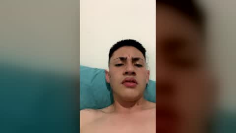 andy_twink18 online show from March 2026 11:00:01 PM