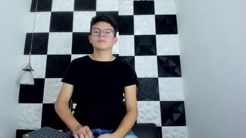 andyfame11 online show from December 2025 06:59:02 PM