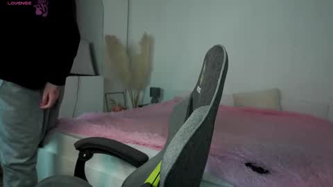 Mandy and Andy online show from November 2025 05:37:01 PM