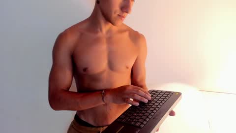 Snapshot of andyjoy_ chatting on January 2025 05:56:01 PM Andy Joy online show from January 2025 05:56:01 PM