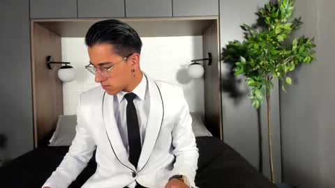 Snapshot of andyjoy_ chatting on October 2025 12:01:02 PM Andy Joy online show from October 2025 12:01:02 PM