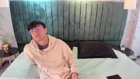Snapshot of andyjoy_ chatting on October 2025 11:30:01 AM Andy Joy online show from October 2025 11:30:01 AM