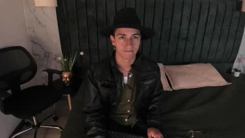 Snapshot of andyjoy_ chatting on October 2025 11:10:01 AM Andy Joy online show from October 2025 11:10:01 AM