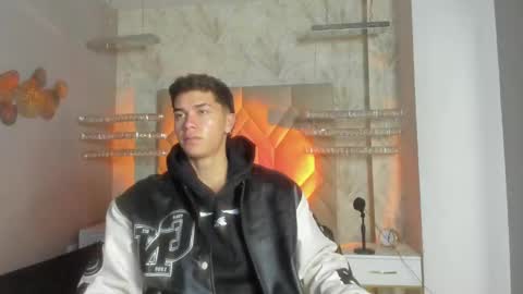 Snapshot of andypalmer_ chatting on December 2024 12:00:02 PM andy palmer online show from December 2024 12:00:02 PM