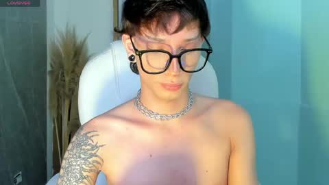 Snapshot of andywiills chatting on May 2026 11:12:01 PM Andy online show from May 2026 11:12:01 PM