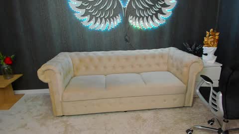 Anne online show from December 2024 11:03:01 PM