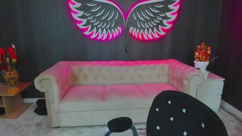 Anne online show from September 2025 04:23:02 PM