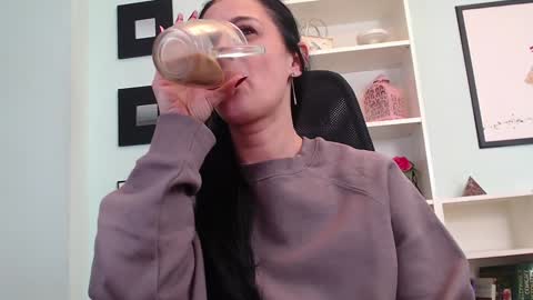 Snapshot of aneshereforu chatting on February 2025 01:00:01 AM Anes online show from February 2025 01:00:01 AM