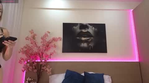 Snapshot of anexxblondie chatting on March 2026 04:35:01 PM Ane online show from March 2026 04:35:01 PM