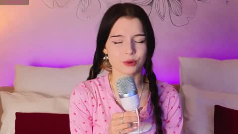Snapshot of angel__rossee chatting on April 2026 04:56:02 PM Rose 18 New here online show from April 2026 04:56:02 PM