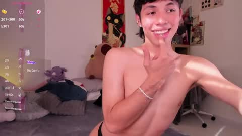Snapshot of angel_bless19 chatting on May 2026 08:25:01 PM Angel help me with 100 thumbs up online show from May 2026 08:25:01 PM
