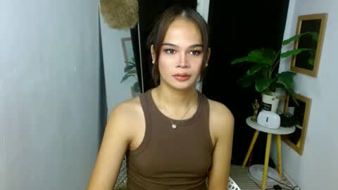 angela online show from October 2025 12:31:01 AM