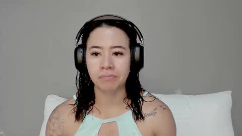 Angel online show from December 2025 04:33:01 PM