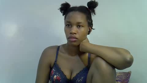 angel_mia5 online show from November 2025 12:35:01 AM