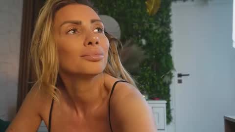 Anysia online show from February 2026 05:40:02 AM