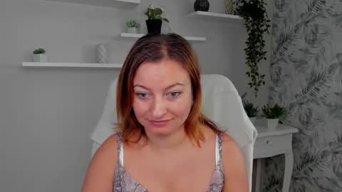 Angela online show from September 2025 05:51:02 AM