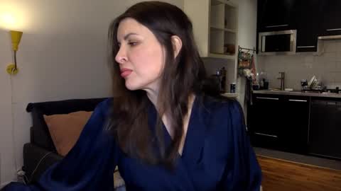 Snapshot of angeladarkk chatting on January 2025 08:32:02 PM Angela online show from January 2025 08:32:02 PM