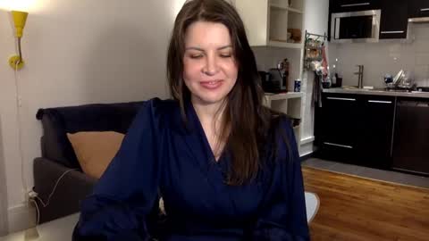 Snapshot of angeladarkk chatting on January 2025 11:34:01 PM Angela online show from January 2025 11:34:01 PM