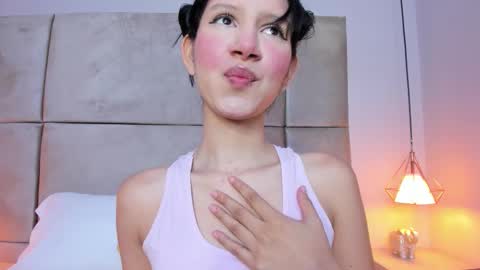 angelag_ online show from November 2025 07:23:01 PM