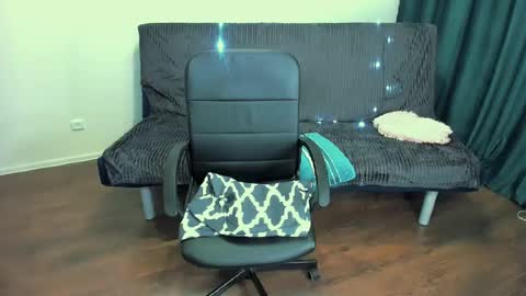 glow online show from February 2025 08:13:02 PM