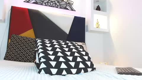 Snapshot of angelbacker chatting on January 2025 06:03:01 AM Angel online show from January 2025 06:03:01 AM