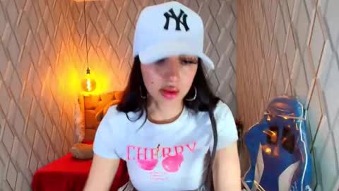 Angel online show from November 2025 01:02:02 PM