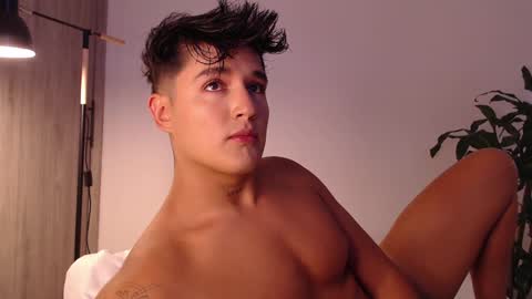 Angel online show from January 2025 07:52:01 PM