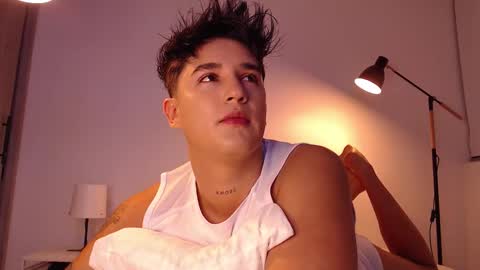 Angel online show from September 2025 01:17:01 AM