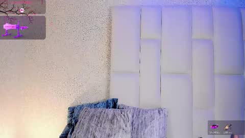 Snapshot of angeles_bust chatting on November 2025 12:38:02 PM angeles_bust online show from November 2025 12:38:02 PM