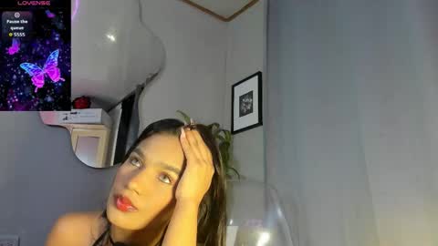 Carolina online show from September 2025 10:59:02 PM
