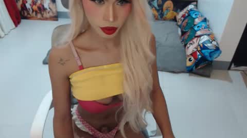 DIVINE ANGEL online show from December 2025 12:07:01 AM