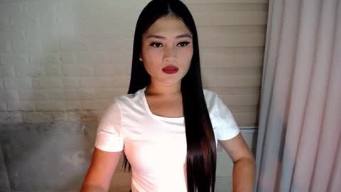 Snapshot of angelic_girlxx chatting on February 2025 07:45:02 AM Angie online show from February 2025 07:45:02 AM