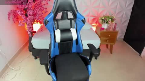 A N G E L I C A online show from December 2024 07:00:01 PM