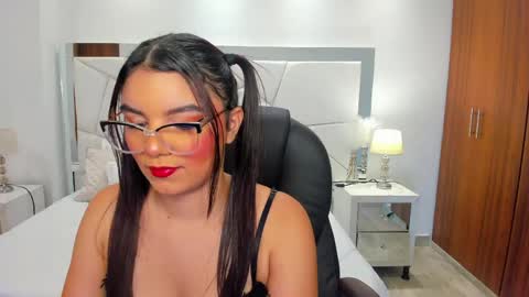Snapshot of angelica_moon1 chatting on May 2026 08:15:01 PM Angelica Moon online show from May 2026 08:15:01 PM