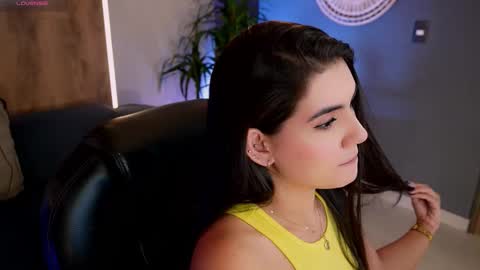 Snapshot of angelicavega_ chatting on December 2025 07:54:02 PM Angelica Vega online show from December 2025 07:54:02 PM