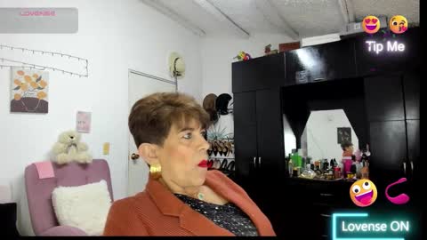 Angelina online show from November 2025 09:39:01 PM