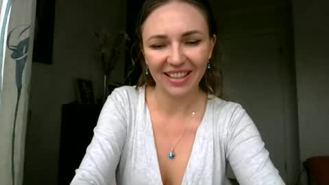 angelinalove28 online show from October 2025 07:17:01 AM