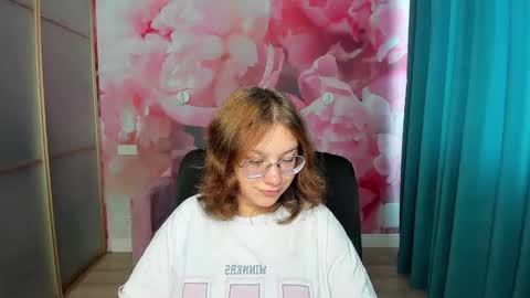 AngelinaLow online show from October 2025 11:21:01 AM