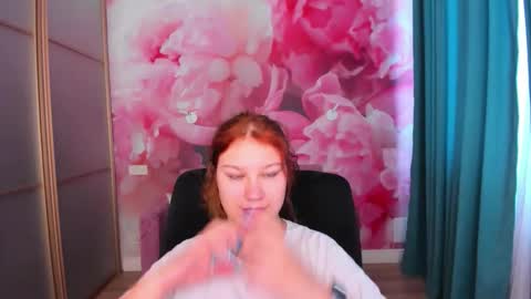 AngelinaLow online show from June 2026 11:21:01 AM